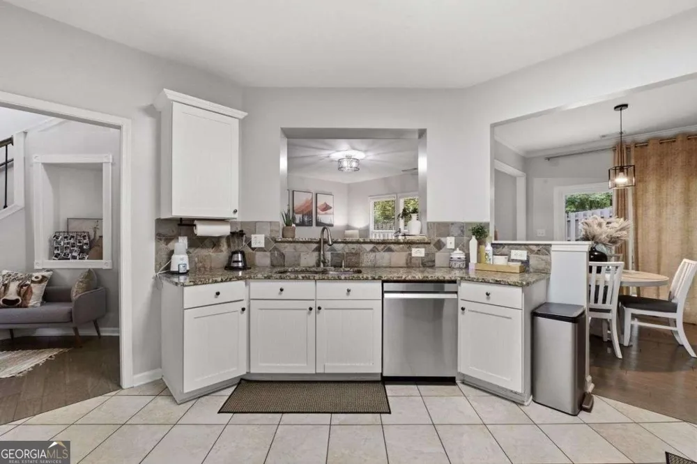 4922 Berkeley Oak CIR Peachtree Corners, GA 30092