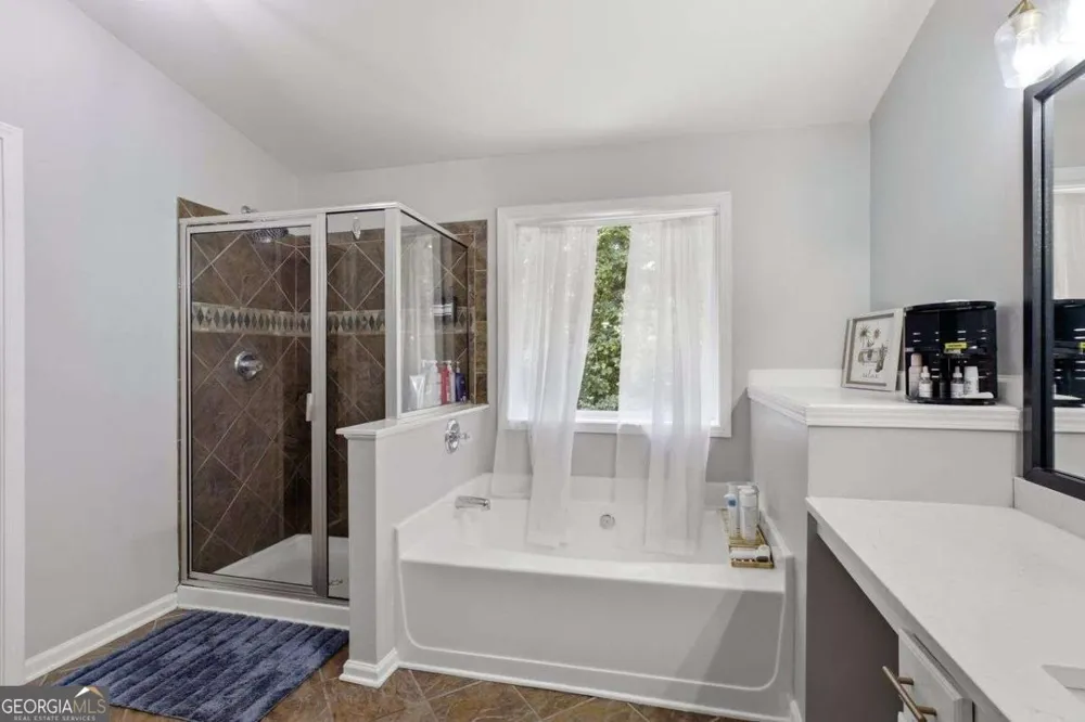 4922 Berkeley Oak CIR Peachtree Corners, GA 30092