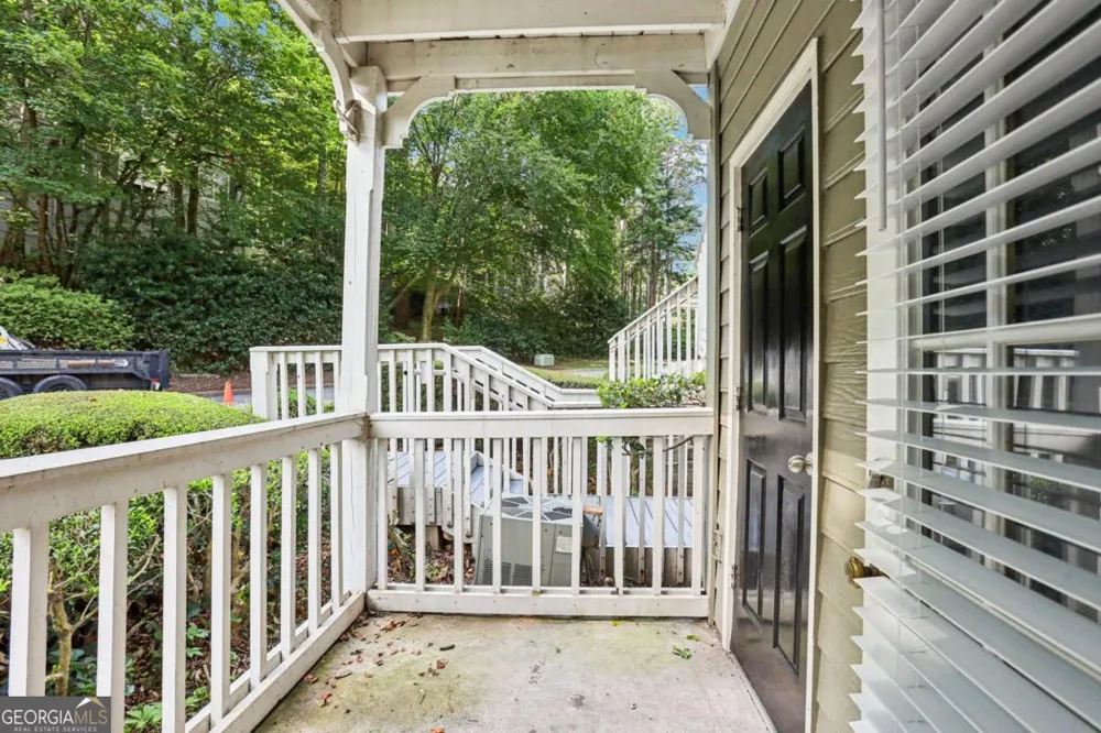 208 Bainbridge DR Sandy Springs, GA 30327