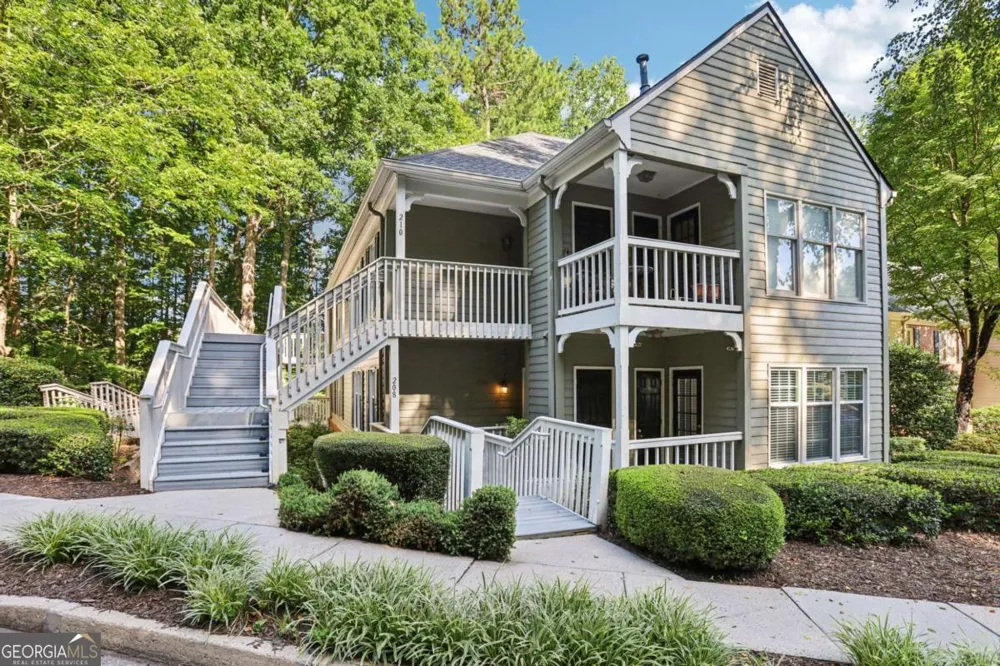 208 Bainbridge DR Sandy Springs, GA 30327