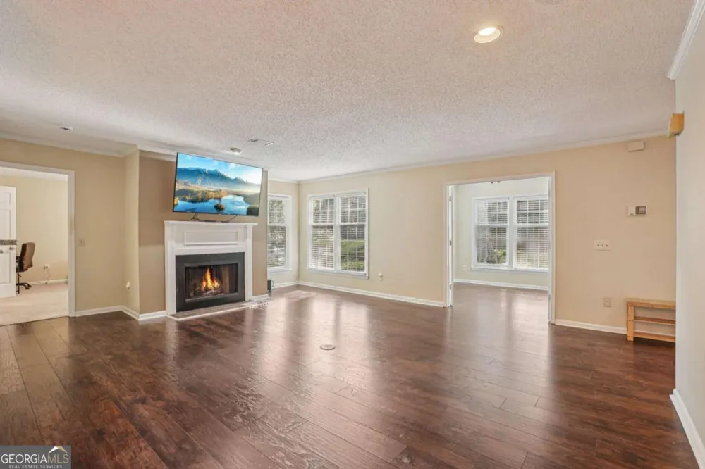 208 Bainbridge DR Sandy Springs, GA 30327