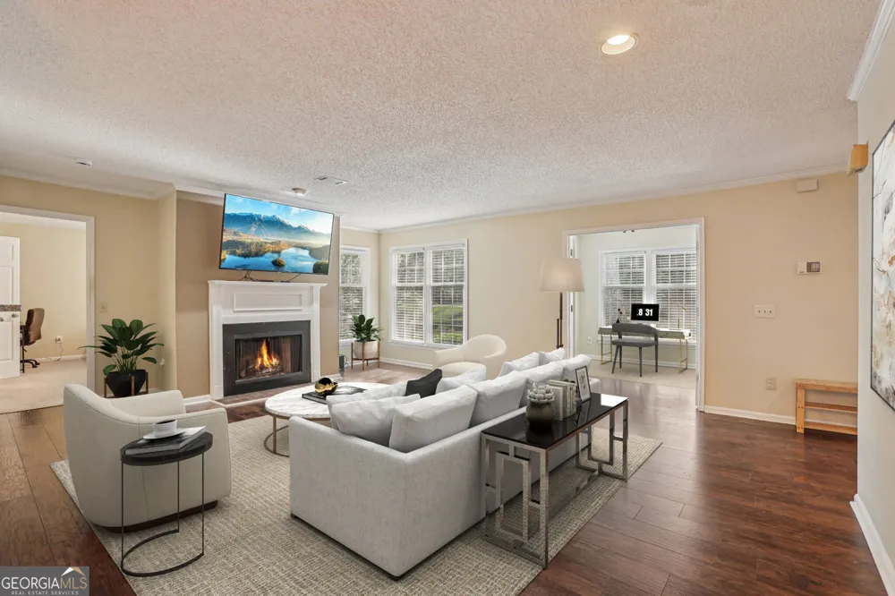 208 Bainbridge DR Sandy Springs, GA 30327