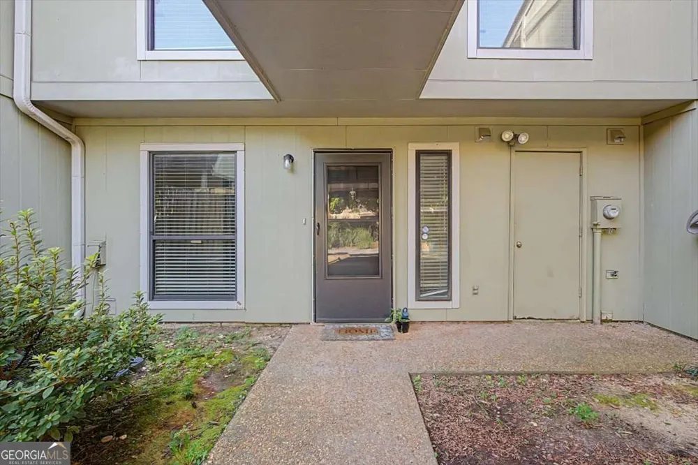 6350 Hawthorne TER Peachtree Corners, GA 30092