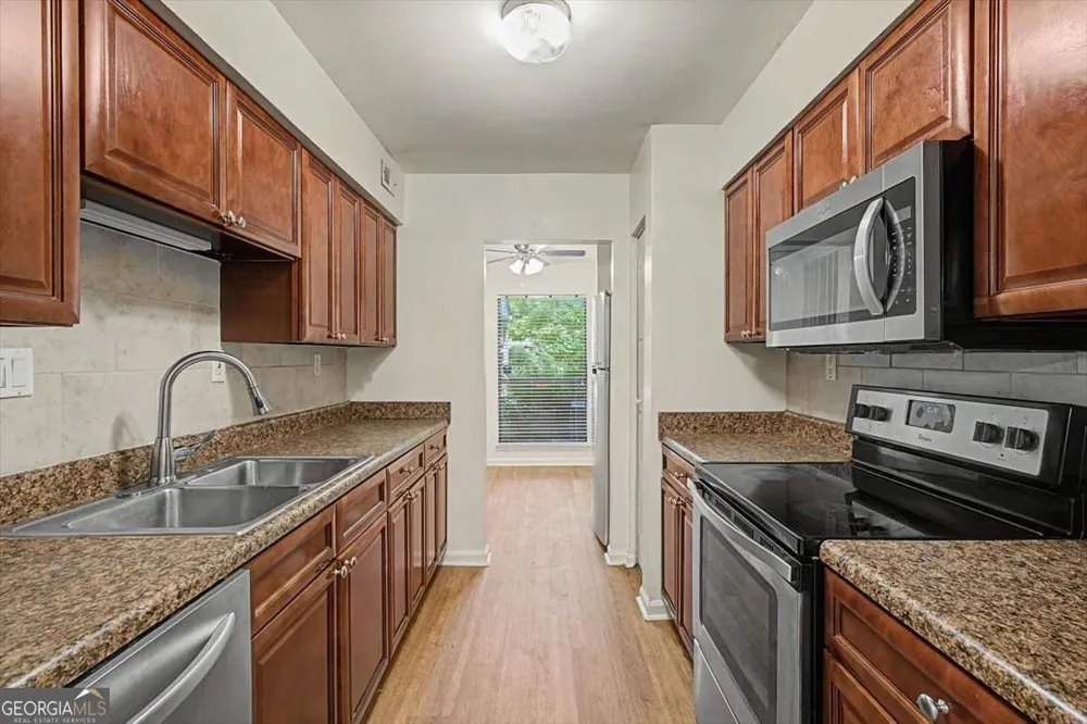 6350 Hawthorne TER Peachtree Corners, GA 30092