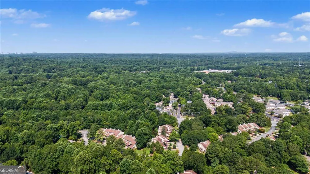 6350 Hawthorne TER Peachtree Corners, GA 30092