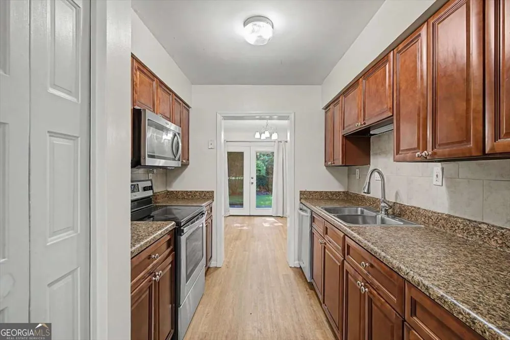 6350 Hawthorne TER Peachtree Corners, GA 30092