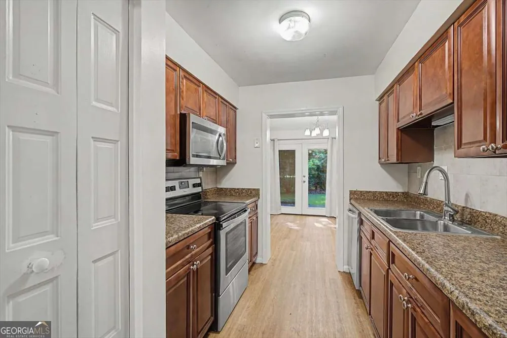 6350 Hawthorne TER Peachtree Corners, GA 30092