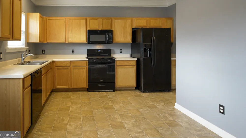 2416 Black Forest DR Conyers, GA 30012