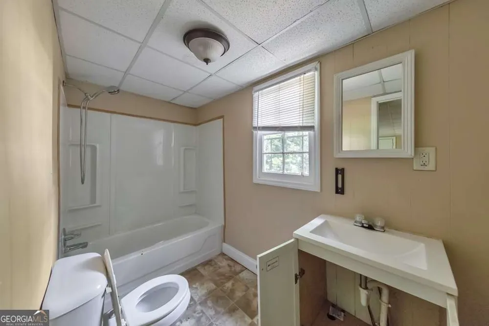 4259 Worth ST NW Acworth, GA 30101