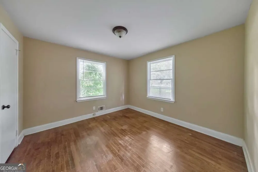 4259 Worth ST NW Acworth, GA 30101
