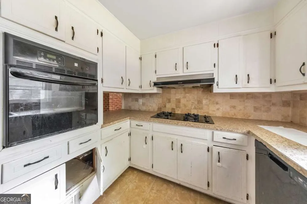 4259 Worth ST NW Acworth, GA 30101