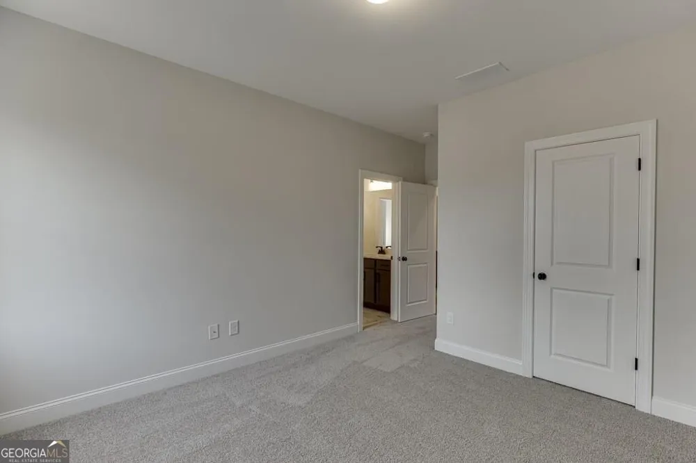 175 Swimming Pool RD Buford, GA 30518