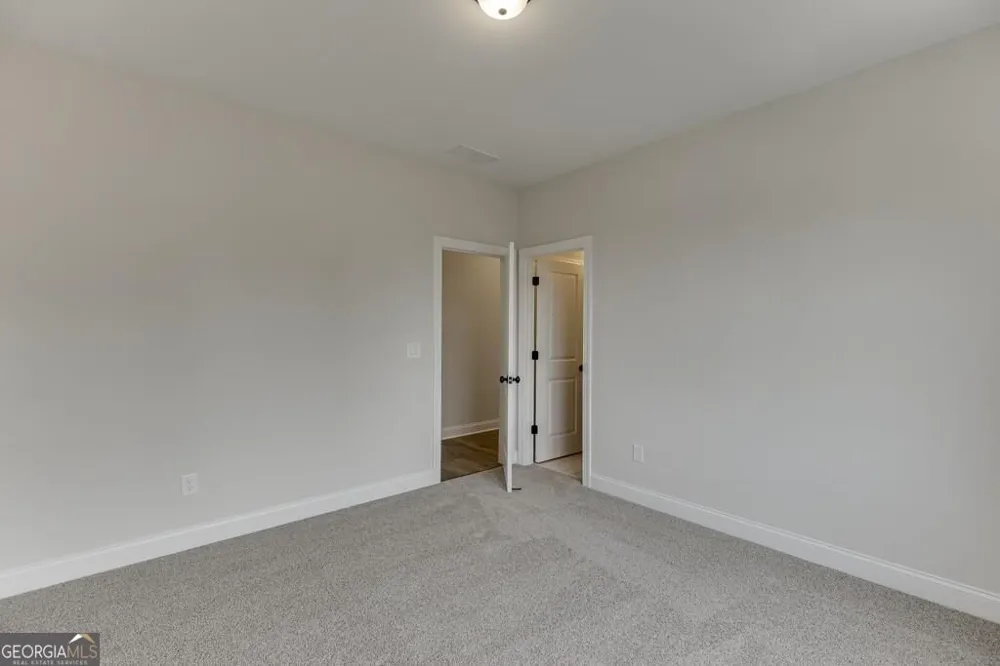 175 Swimming Pool RD Buford, GA 30518