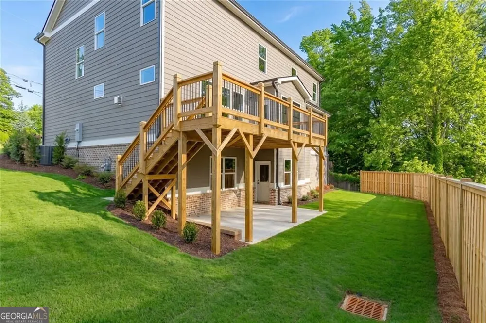 175 Swimming Pool RD Buford, GA 30518