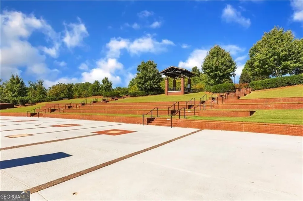175 Swimming Pool RD Buford, GA 30518
