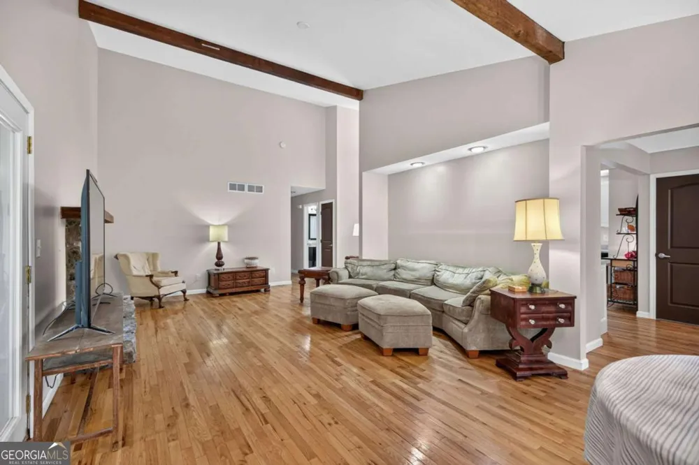 6715 Live Oak LN Douglasville, GA 30135