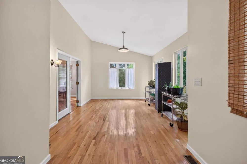 6715 Live Oak LN Douglasville, GA 30135