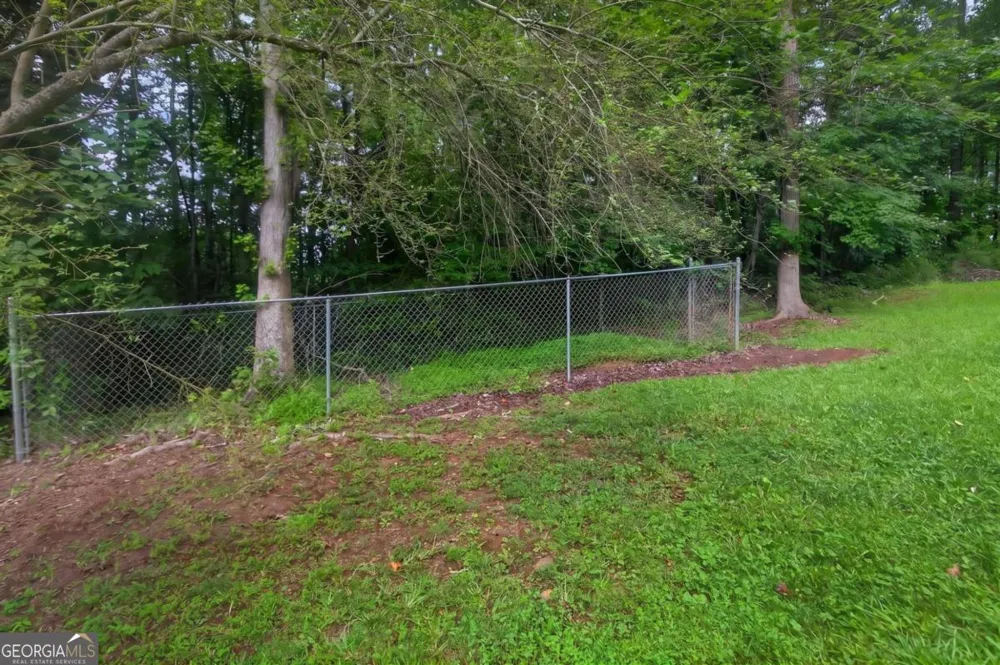 6715 Live Oak LN Douglasville, GA 30135
