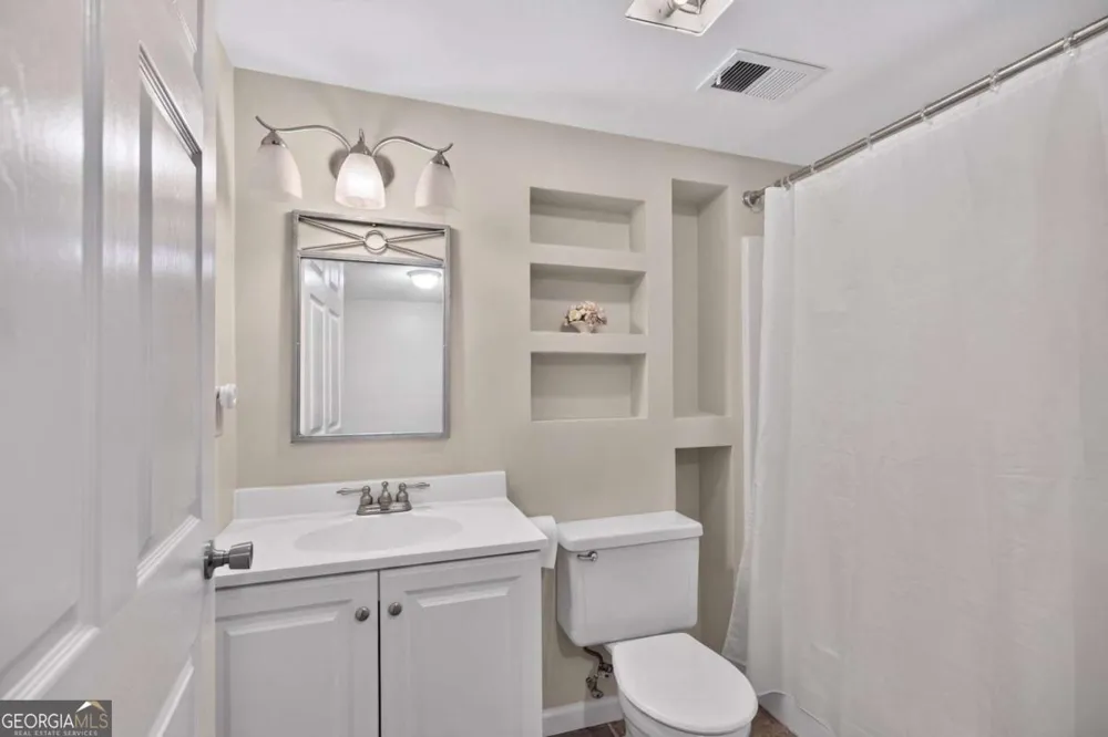 6715 Live Oak LN Douglasville, GA 30135