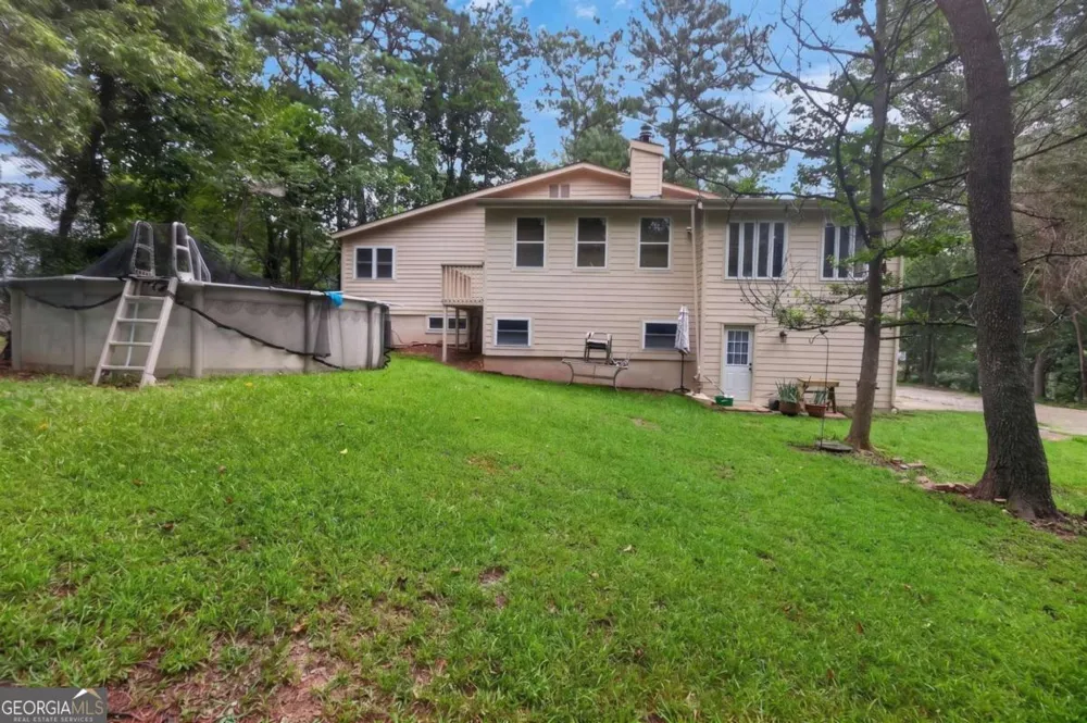 6715 Live Oak LN Douglasville, GA 30135