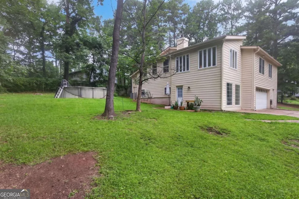 6715 Live Oak LN Douglasville, GA 30135