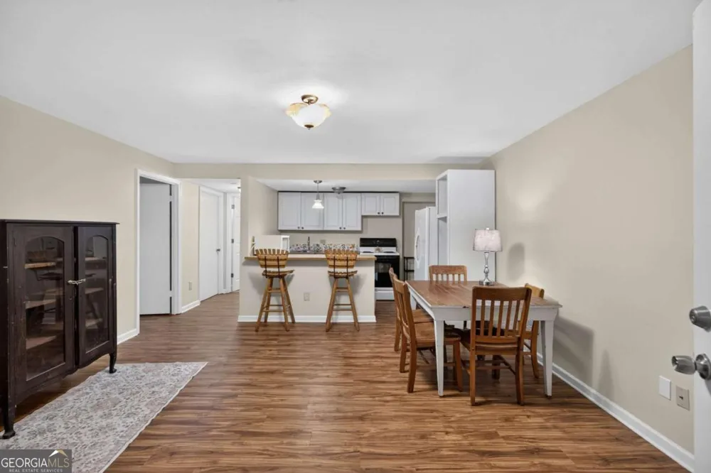6715 Live Oak LN Douglasville, GA 30135