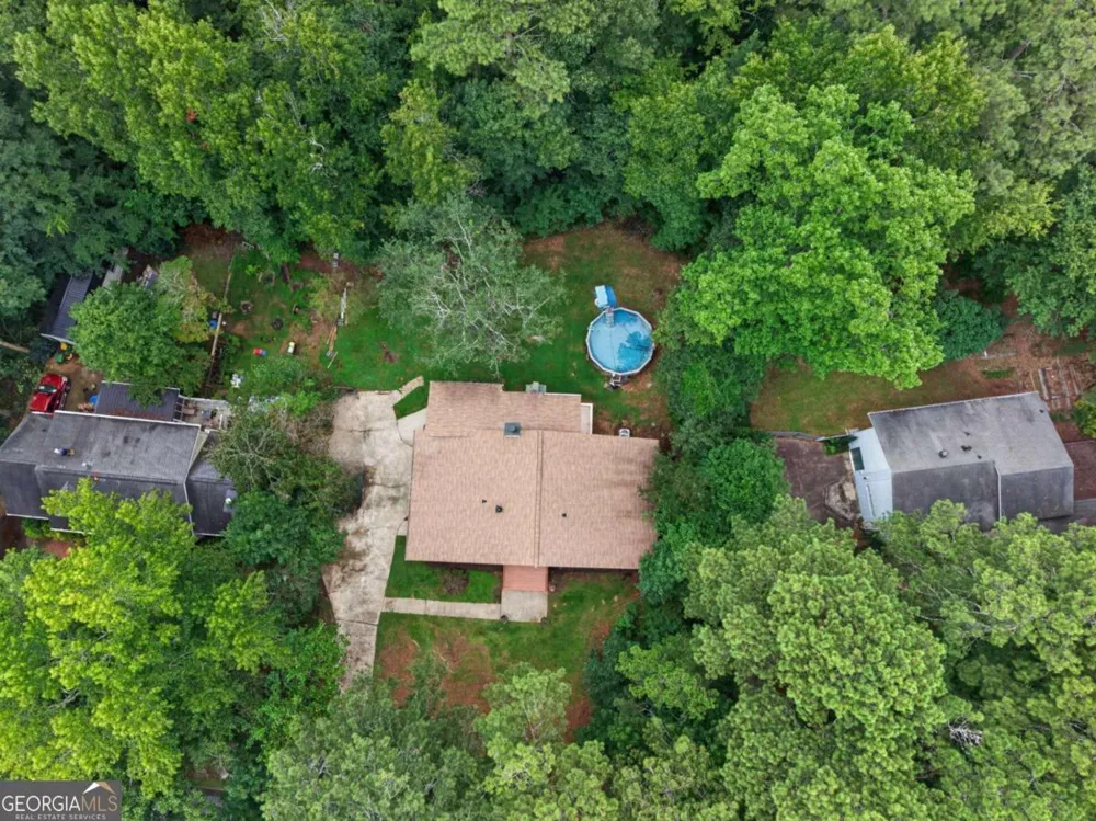 6715 Live Oak LN Douglasville, GA 30135