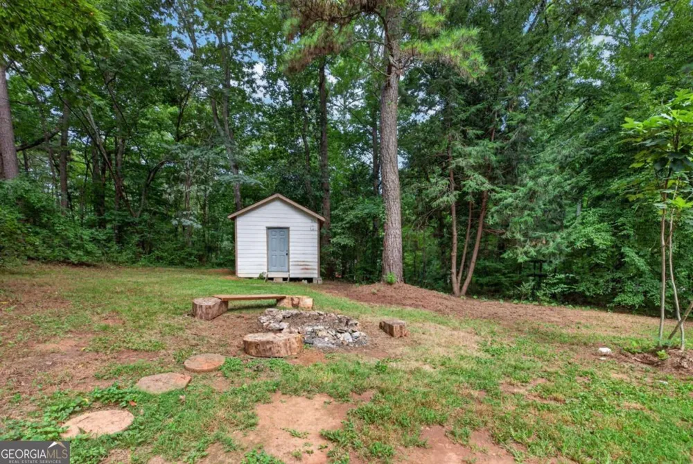 4363 Post RD Winston, GA 30187