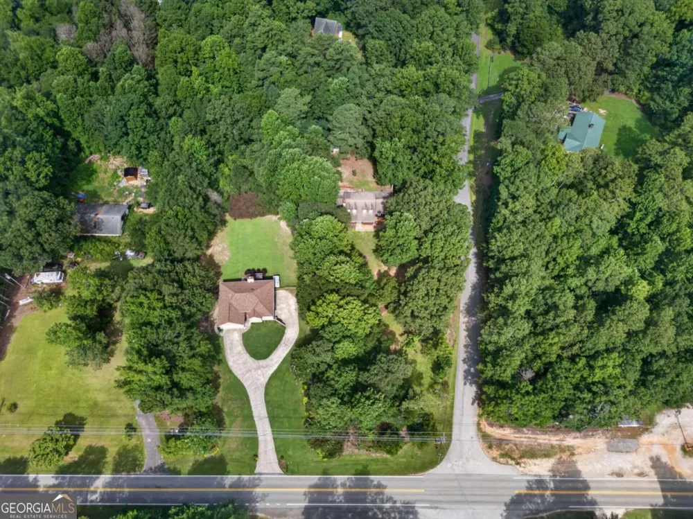 4363 Post RD Winston, GA 30187