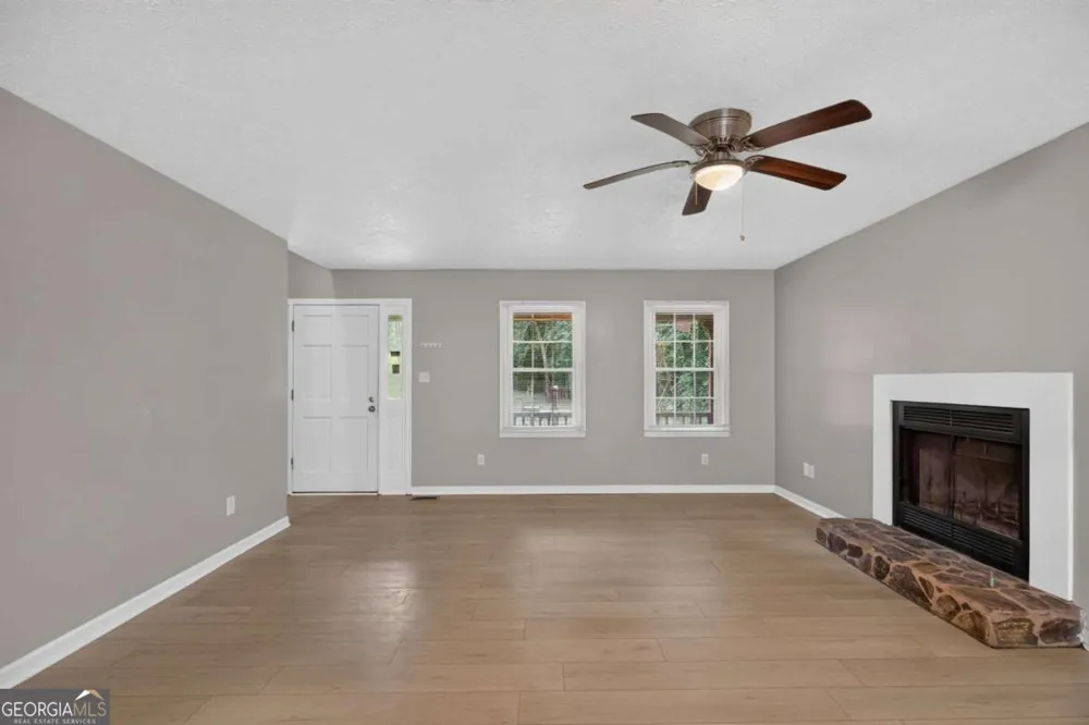 4363 Post RD Winston, GA 30187