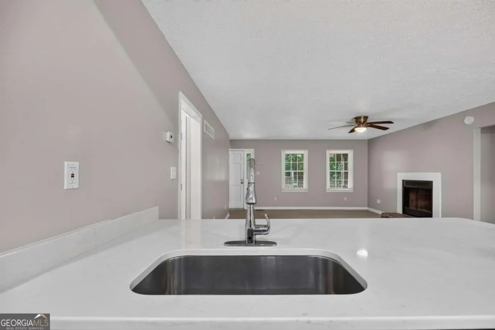 4363 Post RD Winston, GA 30187