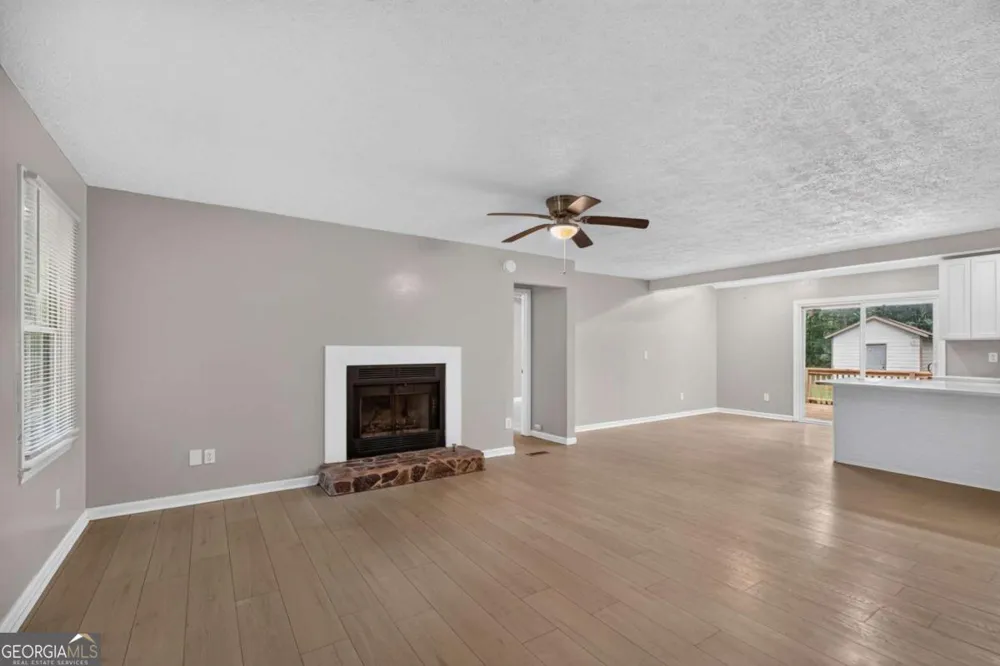 4363 Post RD Winston, GA 30187