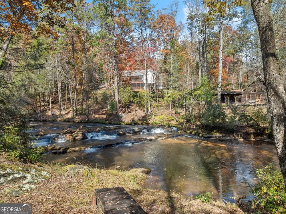 893 Hooper RD Cleveland, GA 30528