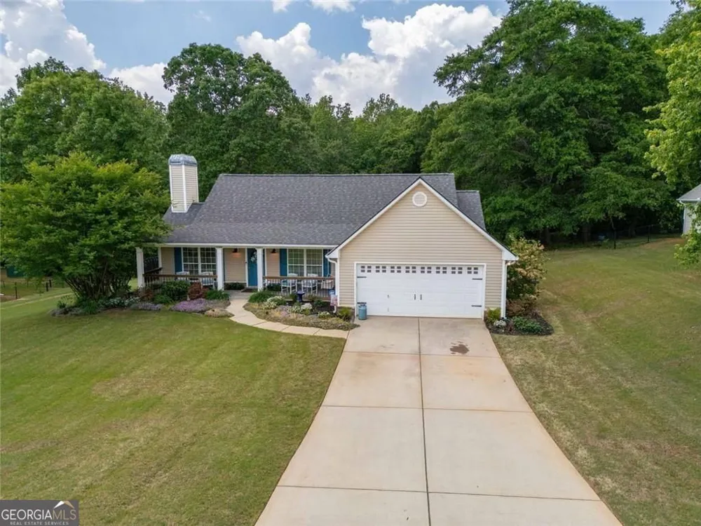 329 Tallassee LN Statham, GA 30666