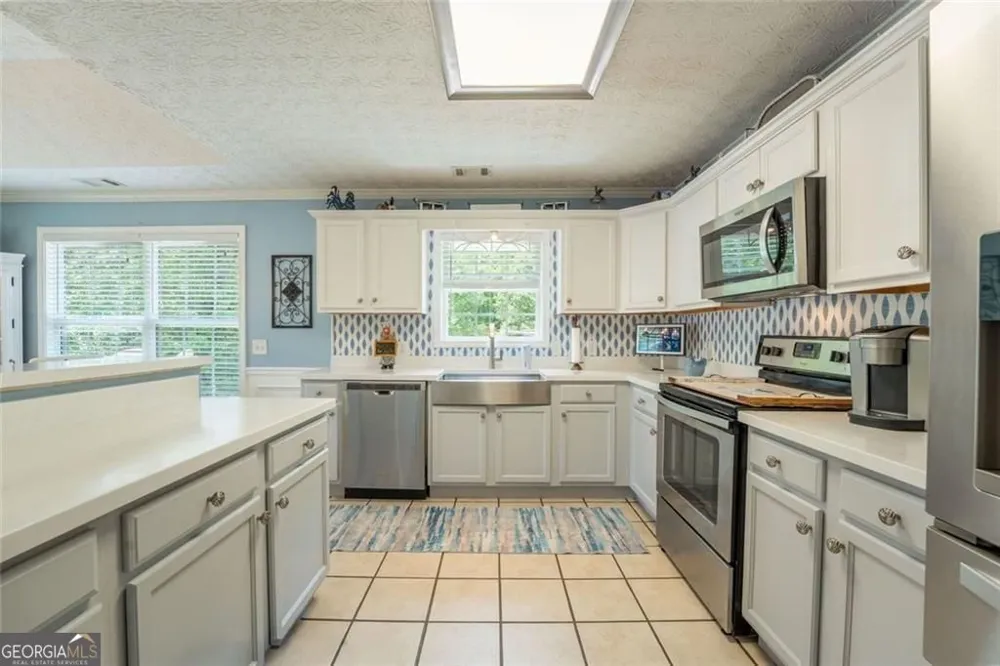 329 Tallassee LN Statham, GA 30666