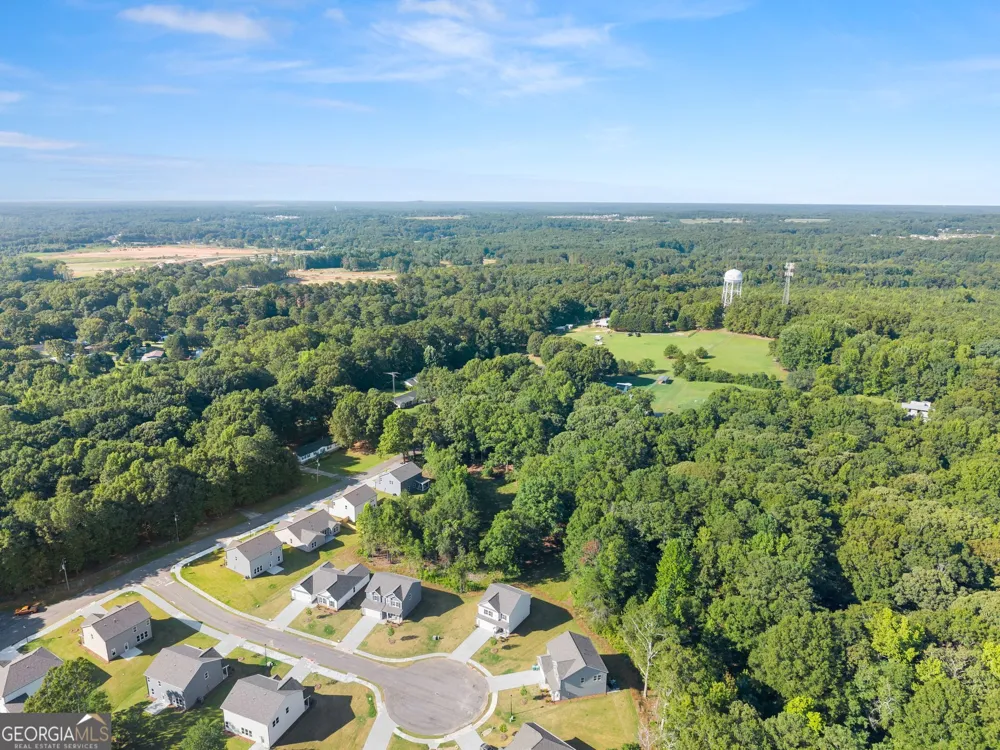 70 Edith CT Statham, GA 30666