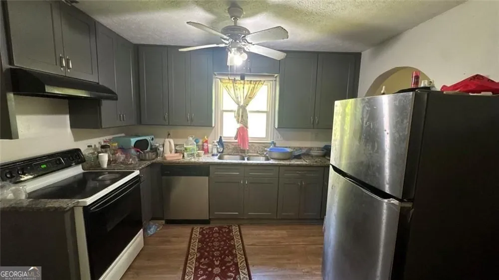 1053 Redan TRL Stone Mountain, GA 30088