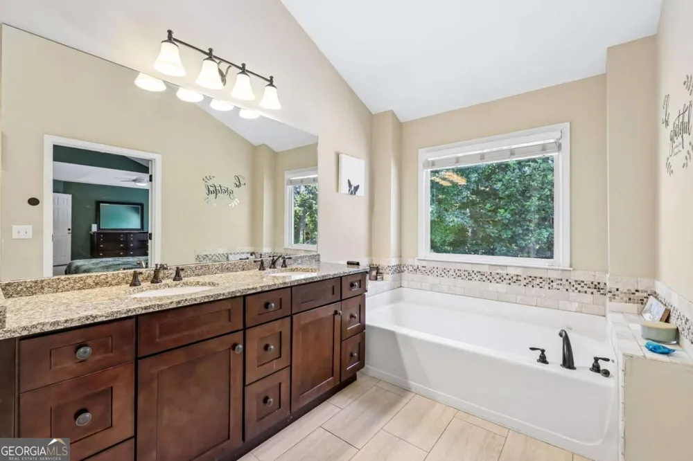 3056 Fairhaven RDG NW Kennesaw, GA 30144