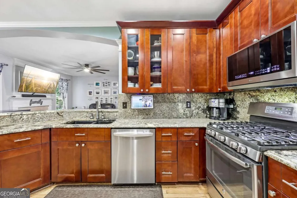 3056 Fairhaven RDG NW Kennesaw, GA 30144