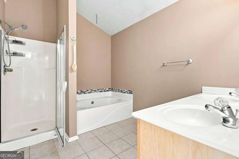 3063 Kentmere DR Cumming, GA 30040