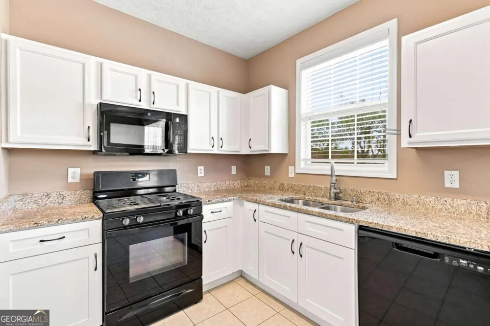3063 Kentmere DR Cumming, GA 30040