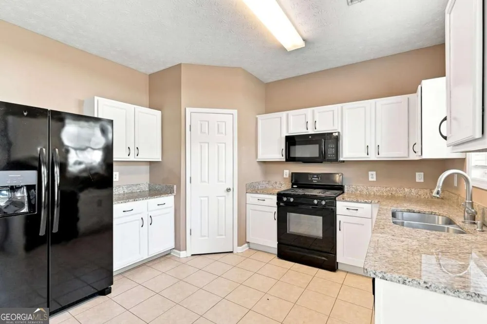 3063 Kentmere DR Cumming, GA 30040