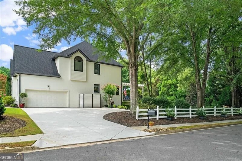 710 Lake Medlock DR Johns Creek, GA 30022