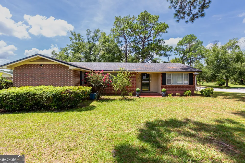 107 Community DR Waycross, GA 31501