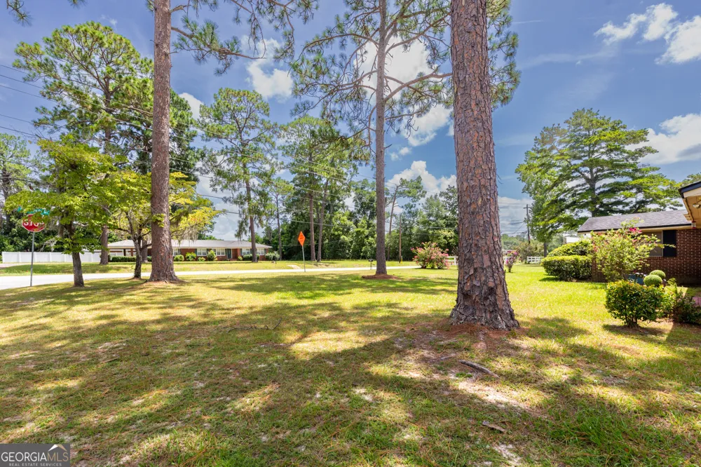 107 Community DR Waycross, GA 31501