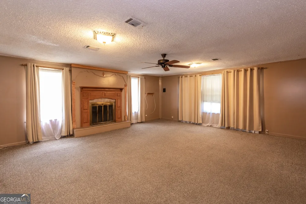 107 Community DR Waycross, GA 31501