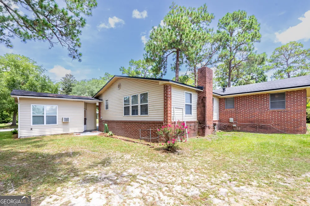 107 Community DR Waycross, GA 31501