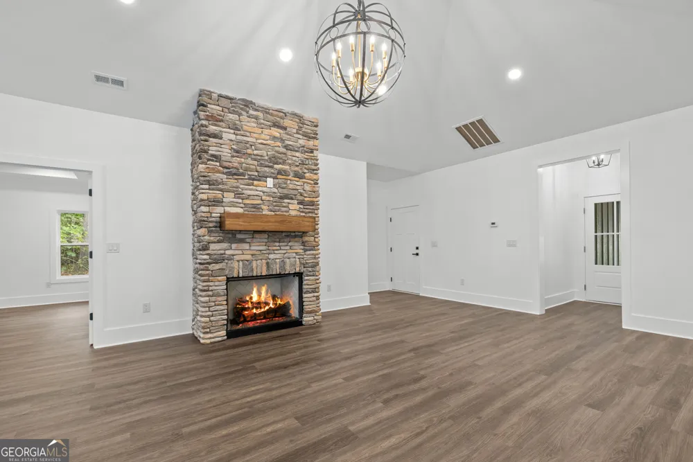 203 Palmer LN Westminster, SC 29693