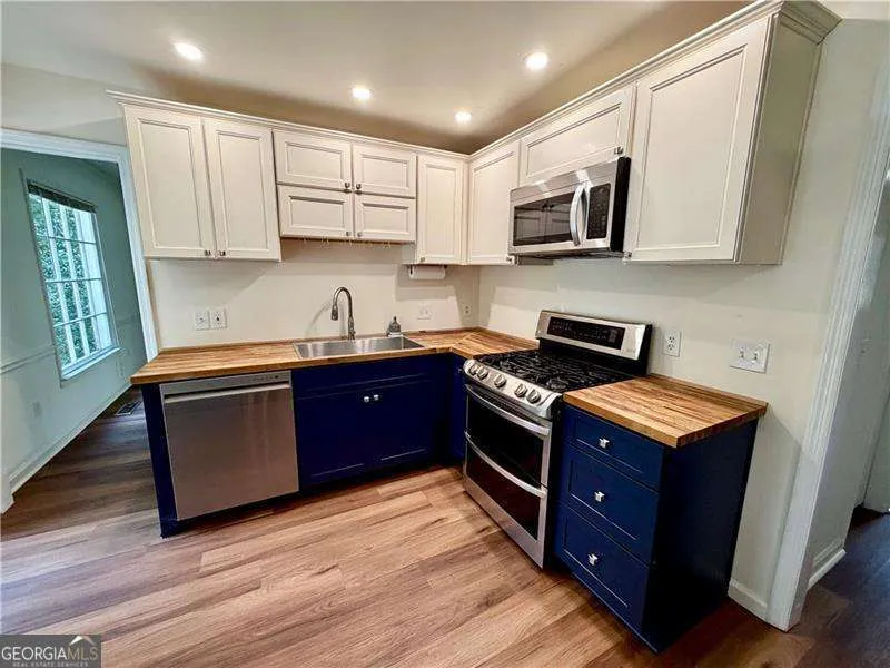 926 W Mill TRCE NW Kennesaw, GA 30152