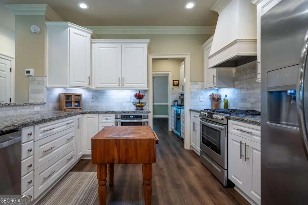 2613 Gladstone TER Woodstock, GA 30189